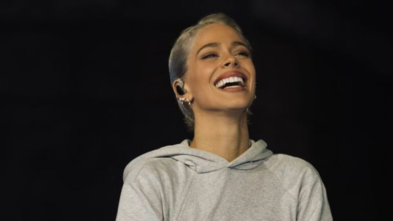 Tini brilló en sus dos primeros shows en Club Hulingham