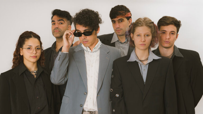 Muñecas presenta «Principiantes», adelanto de su cuarto álbum «Melancolía y Otros Vicios Modernos»