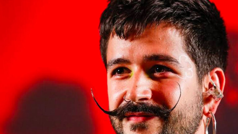 Camilo presenta «tres» y anuncia su próximo álbum «cuatro» junto a una gira internacional