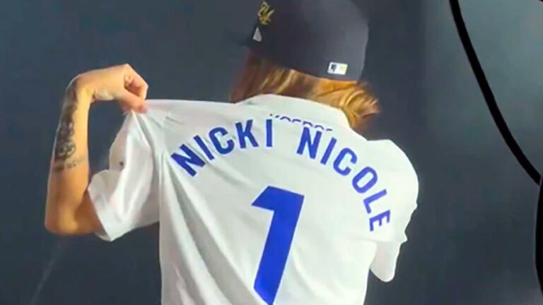 Nicki Nicole sorprendió a sus fans con la camiseta de un histórico equipo español