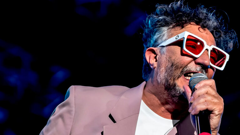 Fito Páez presenta «Cuando el circo llega al pueblo», primer adelanto de su nuevo álbum «Novela»
