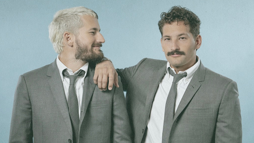 Mau y Ricky y Lagos presentan Noche de Luna, una colaboración llena de magia y nostalgia