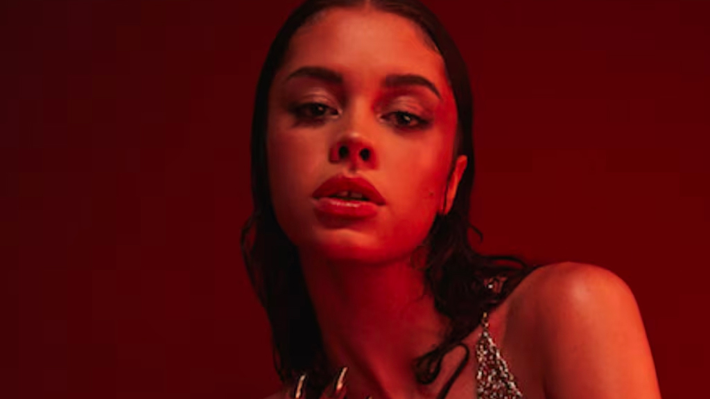 Soulfía lanza “Acaramelada” y se prepara para su debut en Lollapalooza Argentina 2025