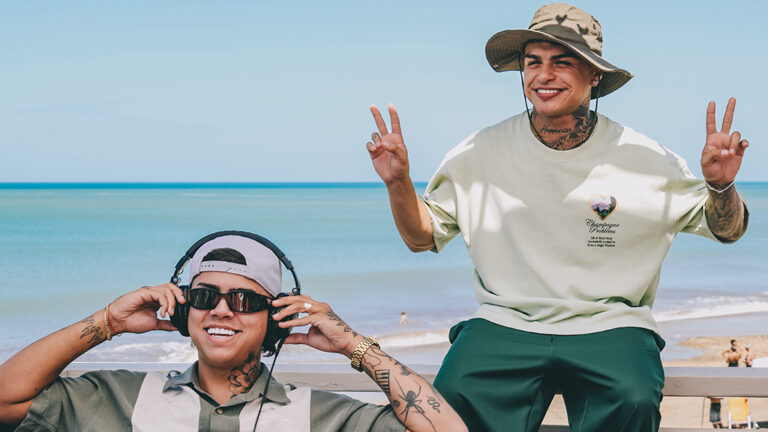 La T y La M despide el verano con su nuevo single y videoclip «Amor de VeraNO»