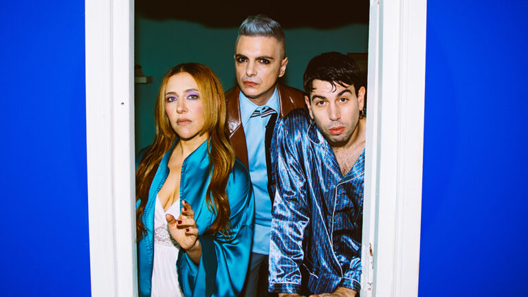 Miranda! y Conociendo Rusia presentan su nuevo single “TRISTE”