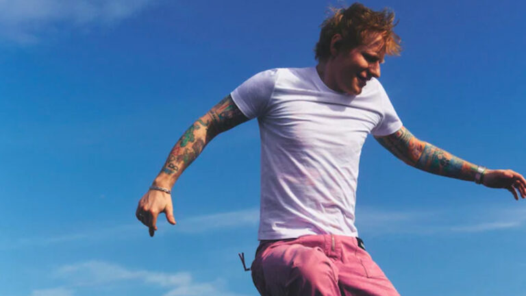 Ed Sheeran estrena “Azizam” y da inicio a una nueva era musical