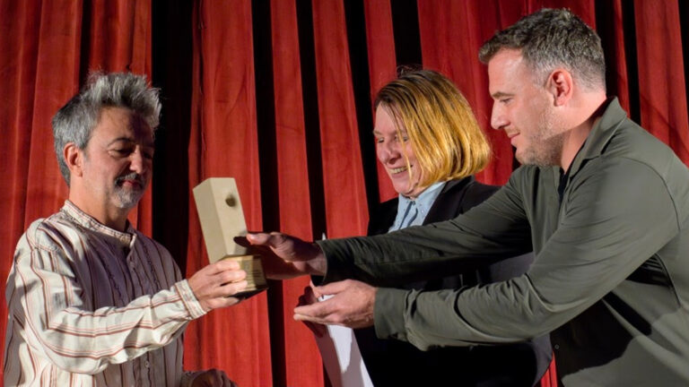 Adrián Dárgelos recibe el Premio Cultura 2025 de la Universidad Nacional de Córdoba
