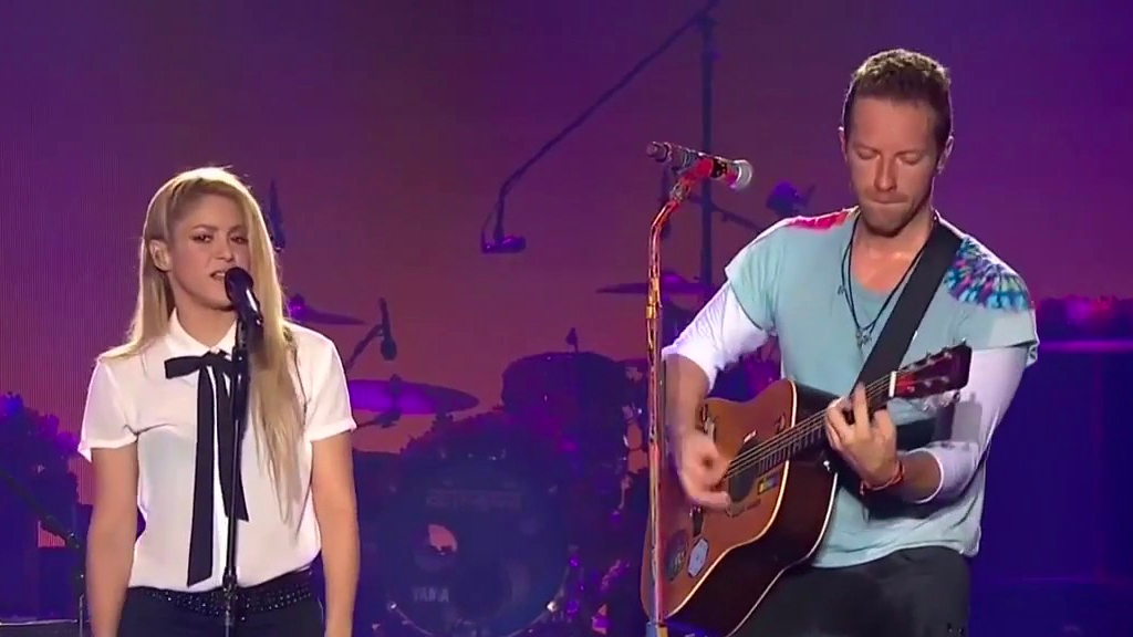 Chris Martin sorprendió a Shakira con un emotivo homenaje durante un show de Coldplay en Miami