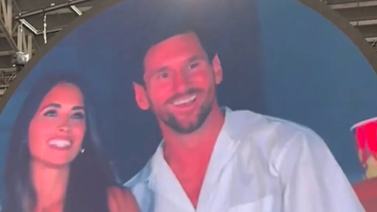 Lionel Messi y Antonela Roccuzzo aparecieron en la “kiss cam” de Coldplay en Miami