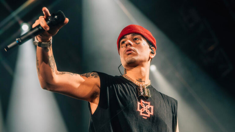 Duki reveló la portada y tracklist de “5202”, la mixtape que grabó en medio de su gira mundial