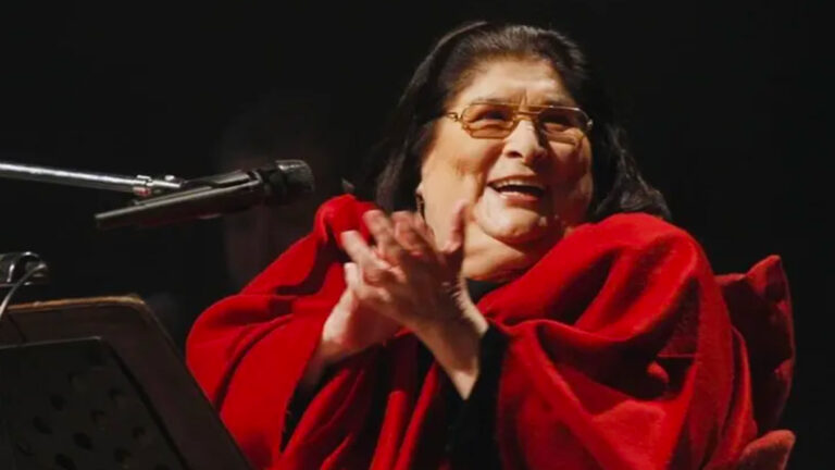 Mercedes Sosa cumpliría 90 años y el Teatro Colón será sede de un homenaje histórico