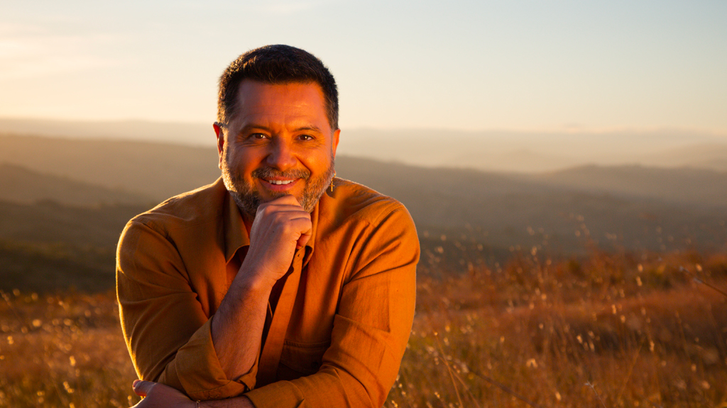 Jorge Rojas celebra 20 años como solista con una gira nacional inolvidable