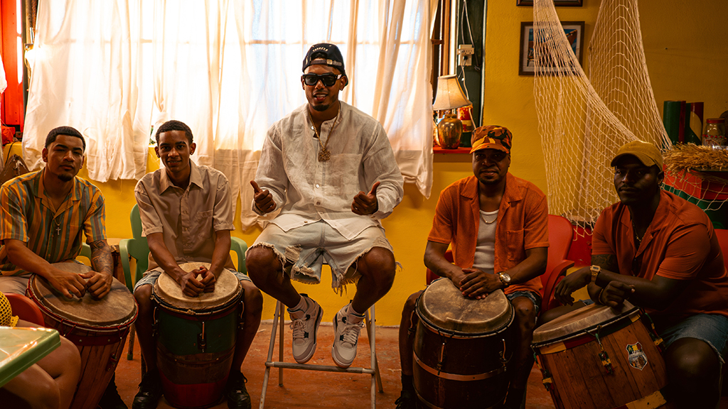 Myke Towers lanza «Island Boyz», su álbum más personal y visionario