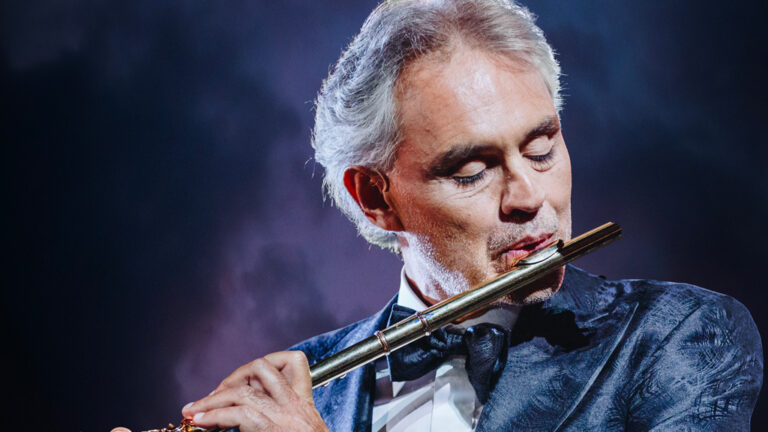 Andrea Bocelli anuncia un show en el Hipódromo de San Isidro tras agotar el Teatro Colón