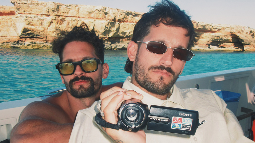 Mau y Ricky presentan “Desmaquillada”, una nueva pista en el camino hacia su EP La Llave