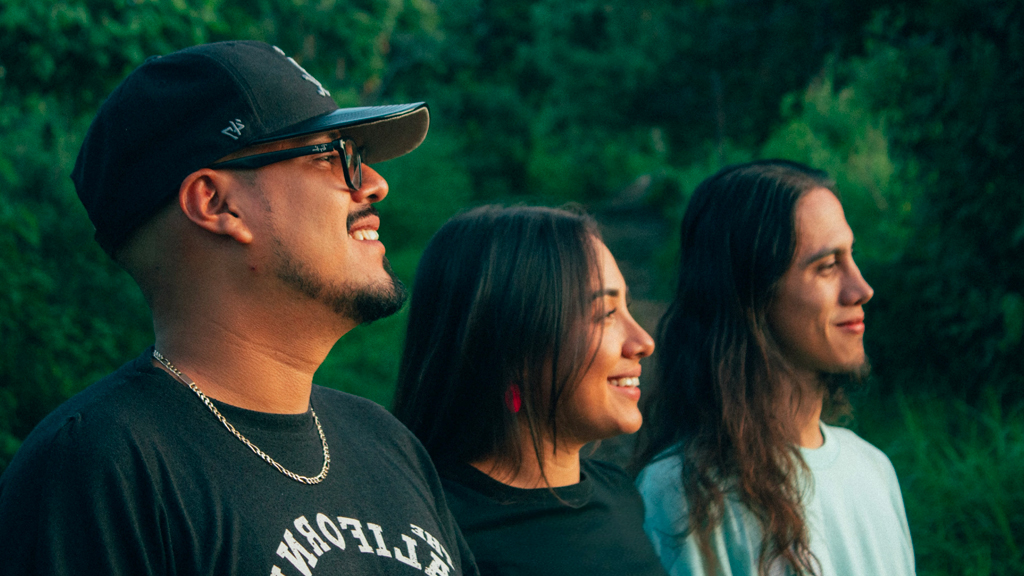 Calathea presenta “La hora dorada”, un mini EP que fusiona ritmos latinos y rock con espíritu viajero