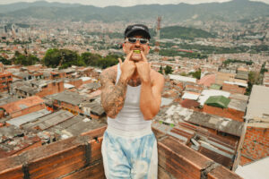 Feid lanza la versión completa de “RU MOR”, incluida en su álbum Ferxxo Vol X: Sagrado