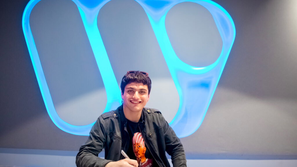 Joaco Burgos firma con Warner Music Argentina y prepara nuevo álbum para 2026