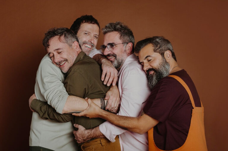 Love of Lesbian regresa a Buenos Aires con “Ejército de Salvación”