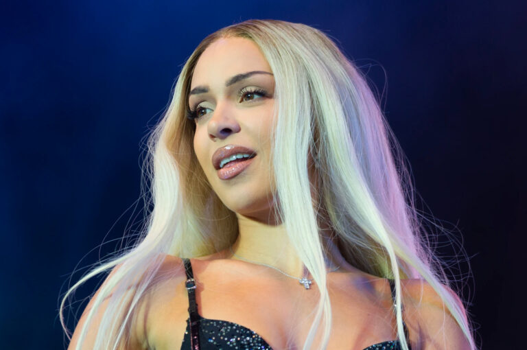 Bad Gyal enciende la pista: presenta “Fuma” y confirma un nuevo álbum para 2026