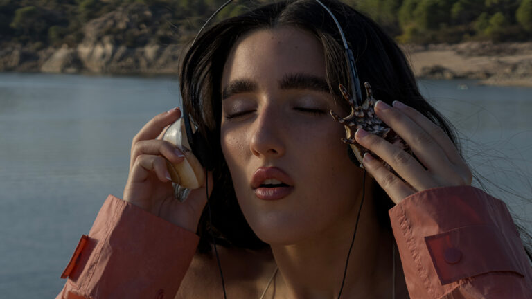 Judeline lanza “Verano Saudade»: Un EP que confirma su proyección global y su espíritu libre