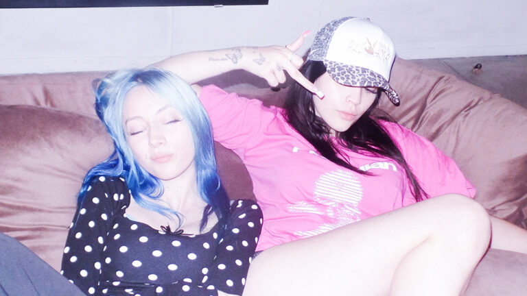 HELLOLOLA presenta “X Amor” junto a Kuina, una colaboración que expande el sonido urbano del Cono Sur