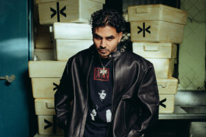 Álvaro Díaz entra en su era “Bad Boy” con su nuevo sencillo “BABYRECORDS”