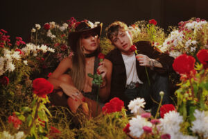 Manu Dal Santo & Uri reinventan “Dile al Amor” con una versión en clave de cumbia pensada para una nueva generación